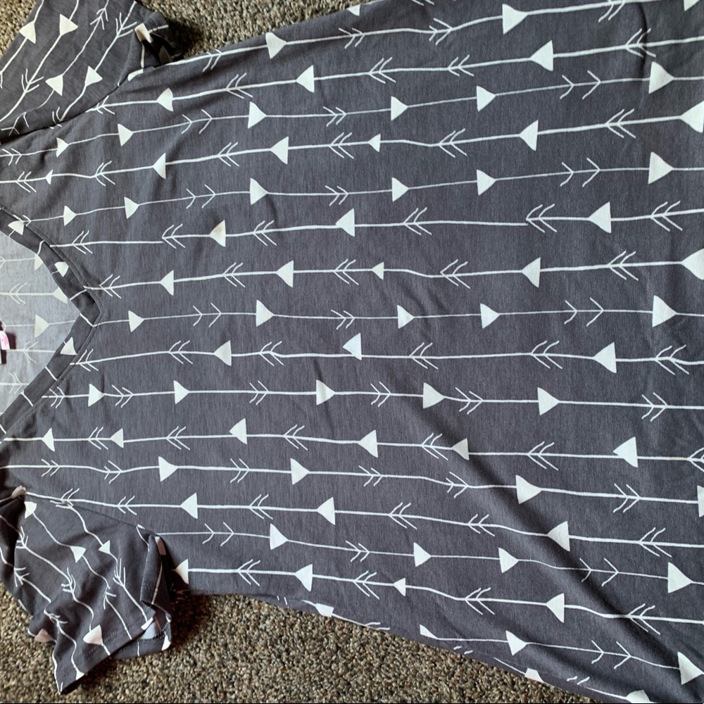 Lularoe shirt